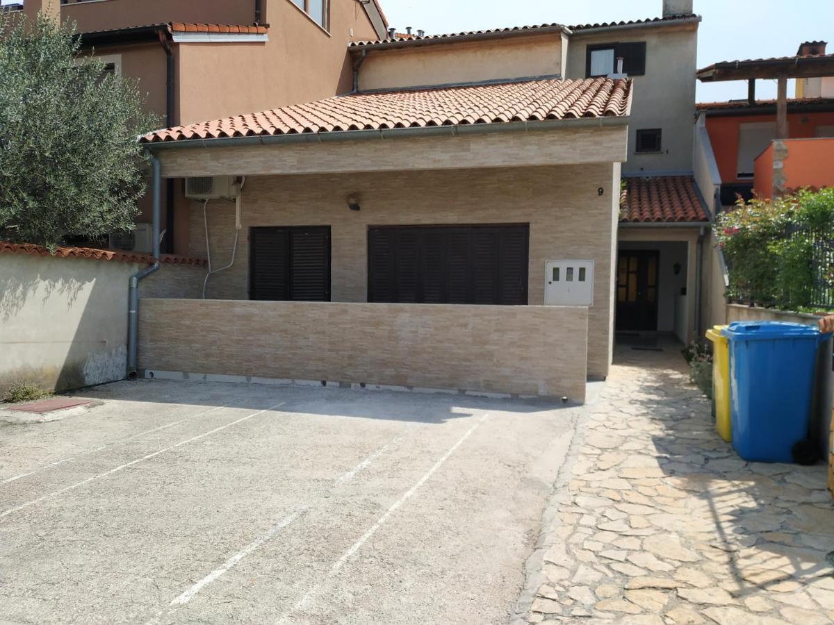 Apartments Zlatko Pula Exterior foto